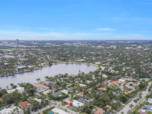 1101 Van Buren St, Hollywood FL 33019