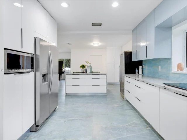 1101 Van Buren St, Hollywood FL 33019