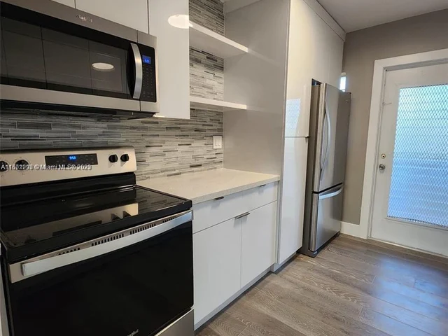 18900 NE 3rd Ct # 536, Miami FL 33179