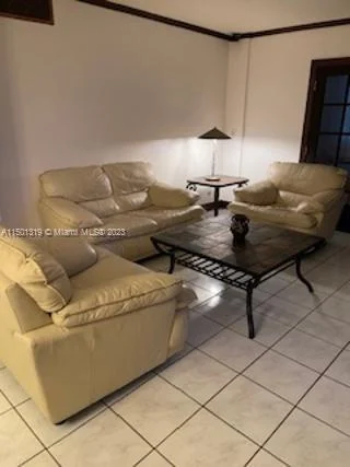 5005 Collins Ave # 325, Miami Beach FL 33140