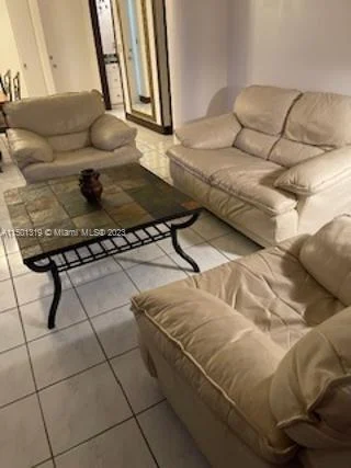 5005 Collins Ave # 325, Miami Beach FL 33140