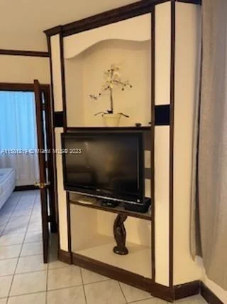 5005 Collins Ave # 325, Miami Beach FL 33140