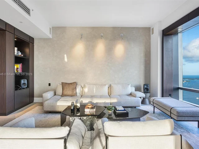 1425 Brickell Ave, Miami FL 33131