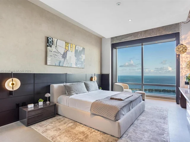 1425 Brickell Ave, Miami FL 33131