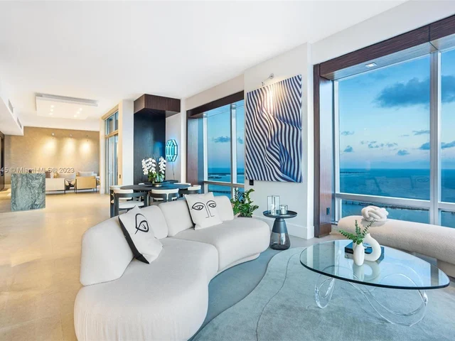 1425 Brickell Ave, Miami FL 33131