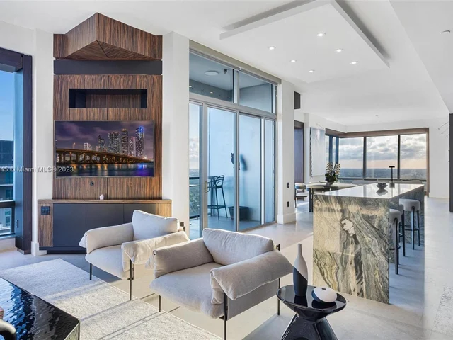 1425 Brickell Ave, Miami FL 33131