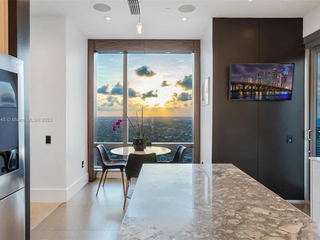 1425 Brickell Ave, Miami FL 33131