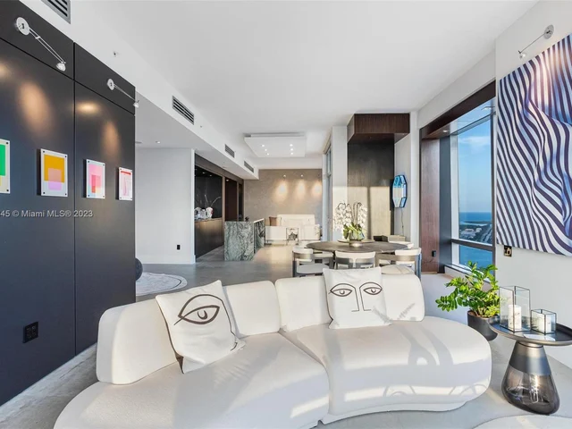 1425 Brickell Ave, Miami FL 33131