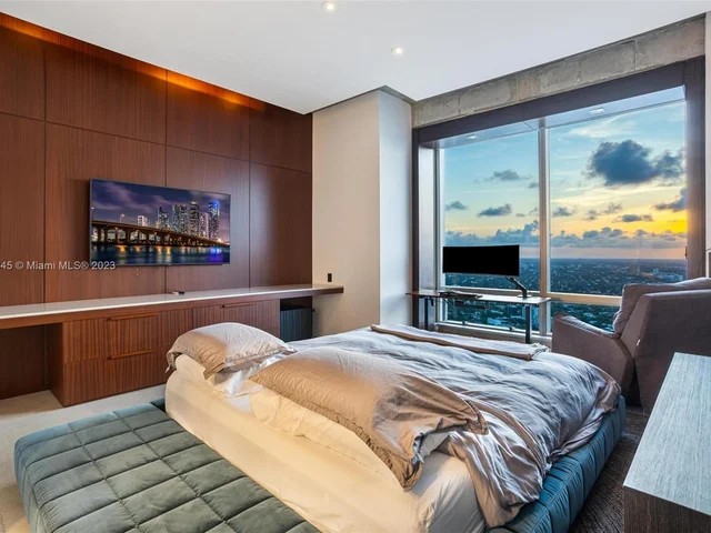 1425 Brickell Ave, Miami FL 33131