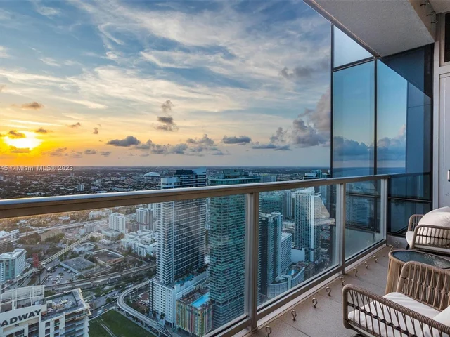 1425 Brickell Ave, Miami FL 33131