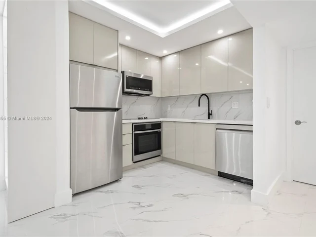 215 NE 16th Ave # 105, Fort Lauderdale FL 33301