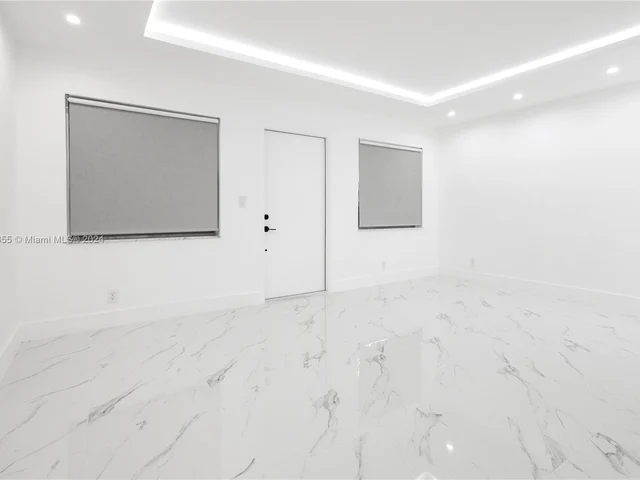 215 NE 16th Ave # 105, Fort Lauderdale FL 33301