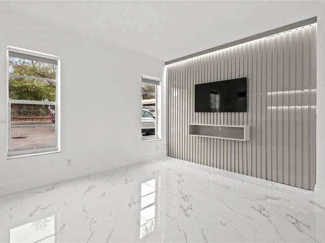 215 NE 16th Ave # 105, Fort Lauderdale FL 33301