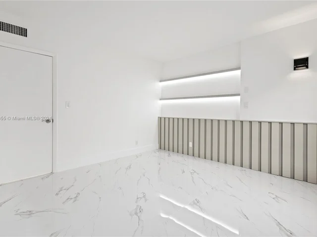 215 NE 16th Ave # 105, Fort Lauderdale FL 33301