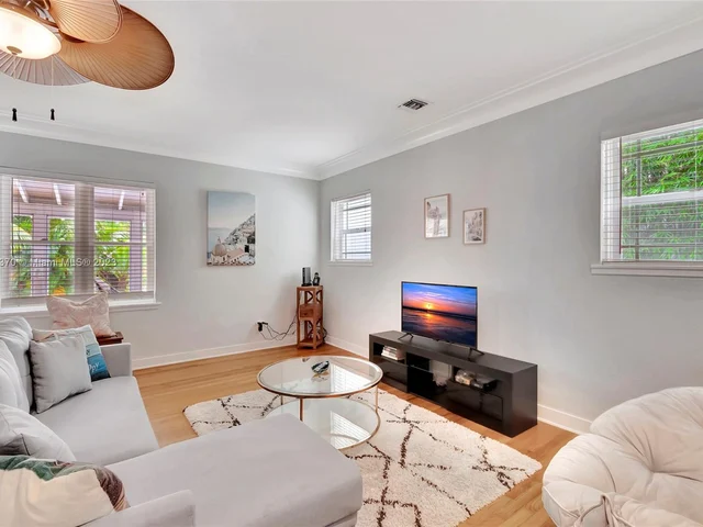 515 SW 9th St # 515, Fort Lauderdale FL 33315