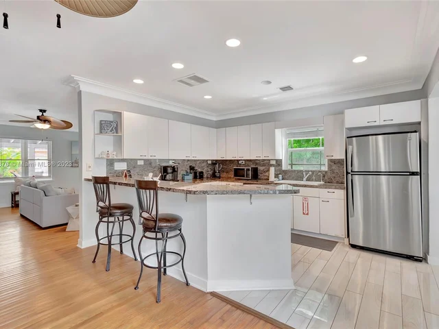 515 SW 9th St # 515, Fort Lauderdale FL 33315