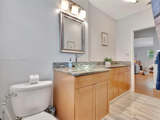 515 SW 9th St # 515, Fort Lauderdale FL 33315