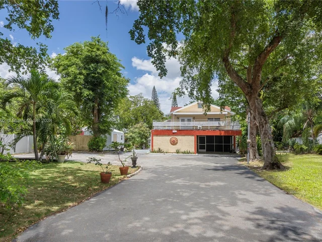 30 SW 5th St # 1, Dania Beach FL 33004