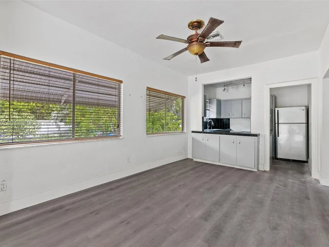 30 SW 5th St # 1, Dania Beach FL 33004