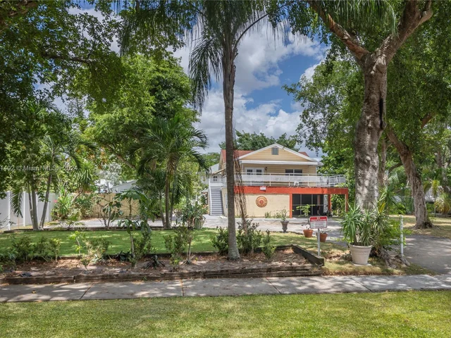 30 SW 5th St # 1, Dania Beach FL 33004