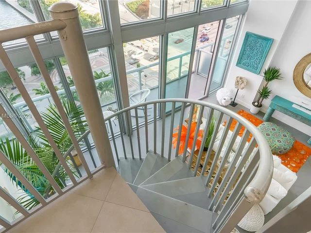 888 Biscayne Blvd # 905, Miami FL 33132