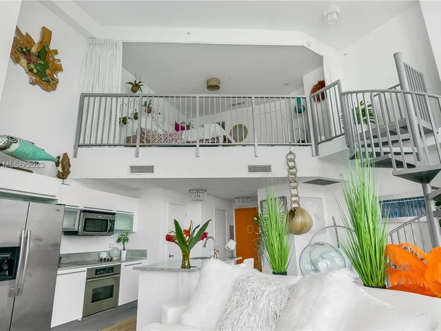 888 Biscayne Blvd # 905, Miami FL 33132