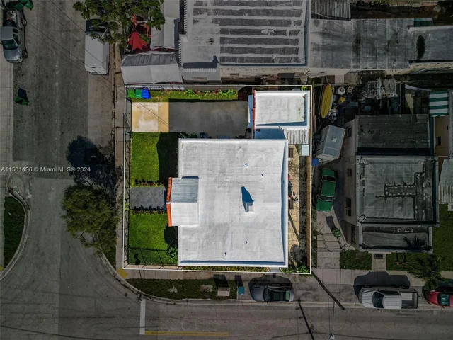 923 SW 13th Ct, Miami FL 33135