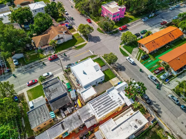 923 SW 13th Ct, Miami FL 33135