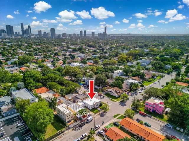 923 SW 13th Ct, Miami FL 33135