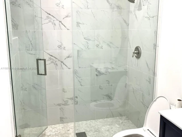 923 SW 13th Ct, Miami FL 33135