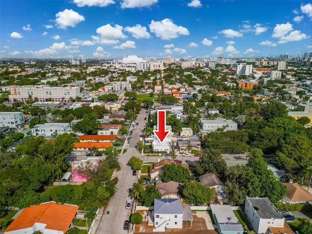 923 SW 13th Ct, Miami FL 33135