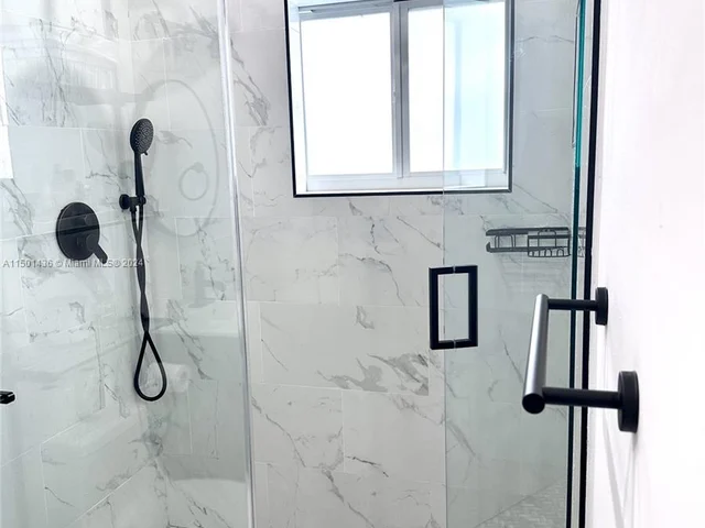 923 SW 13th Ct, Miami FL 33135