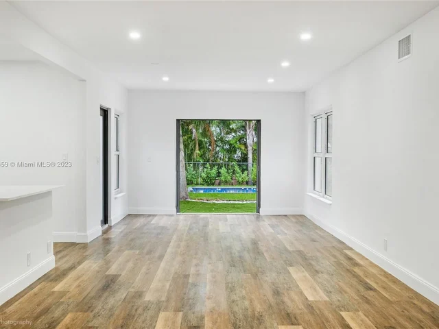 311 NE 90th St, Miami FL 33138