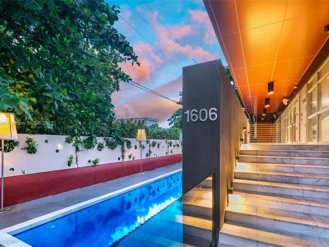 1606 S Bayshore Dr, Miami FL 33133