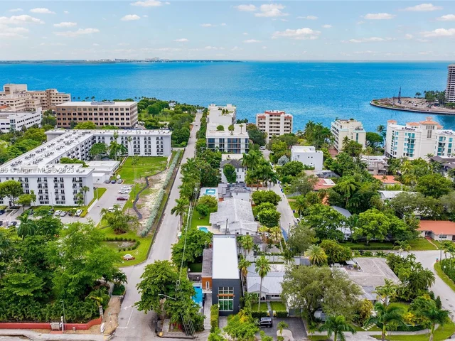 1606 S Bayshore Dr, Miami FL 33133