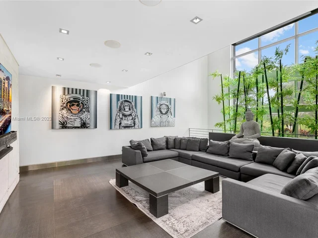 1606 S Bayshore Dr, Miami FL 33133