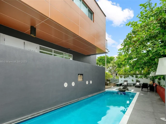 1606 S Bayshore Dr, Miami FL 33133