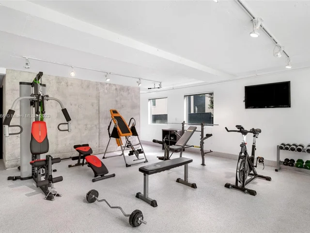 1606 S Bayshore Dr, Miami FL 33133