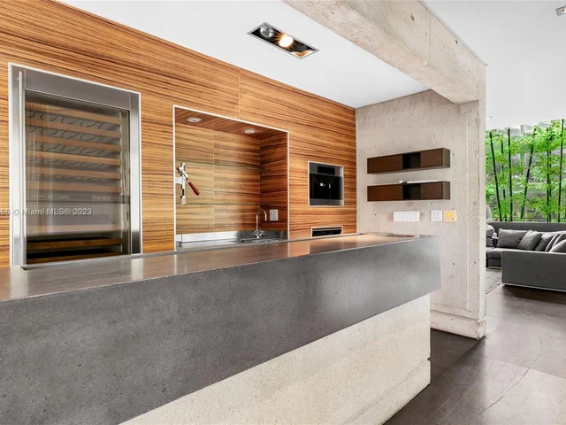 1606 S Bayshore Dr, Miami FL 33133