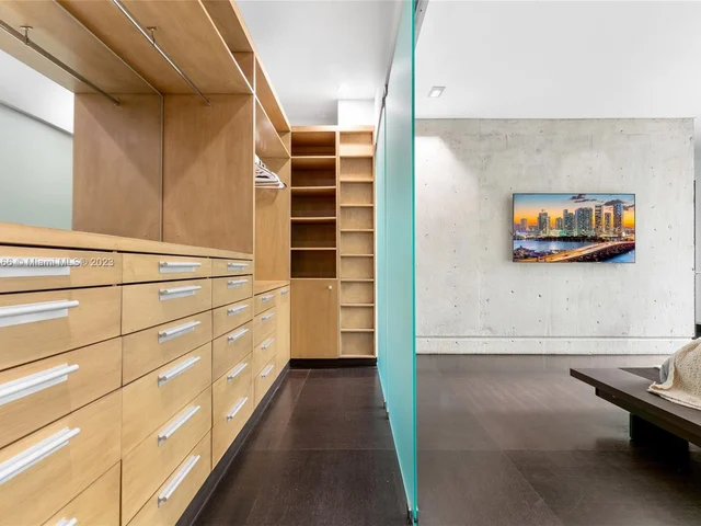 1606 S Bayshore Dr, Miami FL 33133