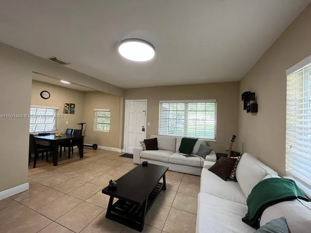 1414 NE 178th St, North Miami Beach FL 33162