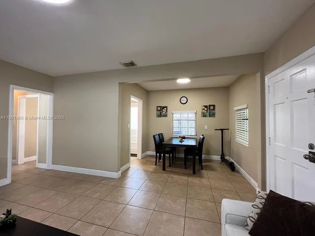 1414 NE 178th St, North Miami Beach FL 33162