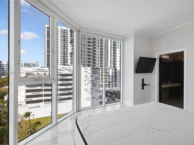 2020 N Bayshore Dr # 801, Miami FL 33137