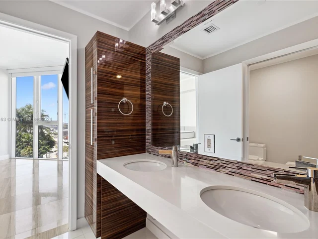 2020 N Bayshore Dr # 801, Miami FL 33137