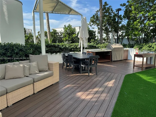 2020 N Bayshore Dr # 801, Miami FL 33137