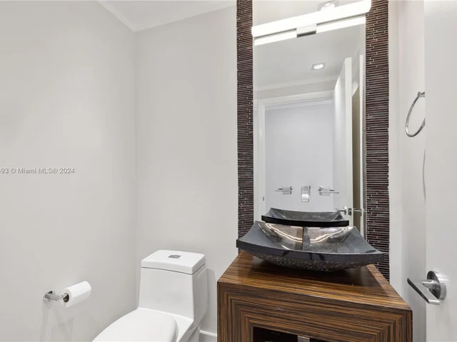 2020 N Bayshore Dr # 801, Miami FL 33137