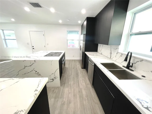 2210 Cody St, Hollywood FL 33020