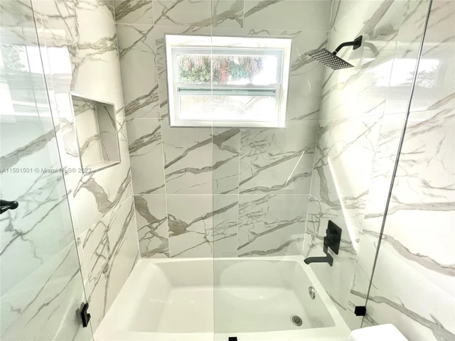 2210 Cody St, Hollywood FL 33020