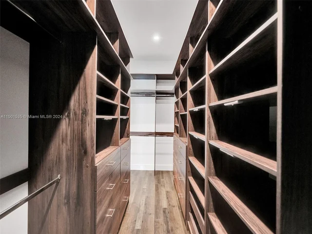 5180 La Gorce Dr, Miami Beach FL 33140