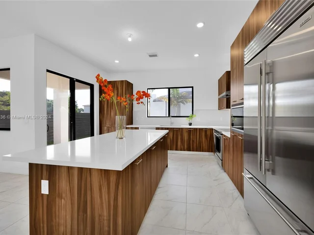 12116 SW 82 PL, Miami FL 33156